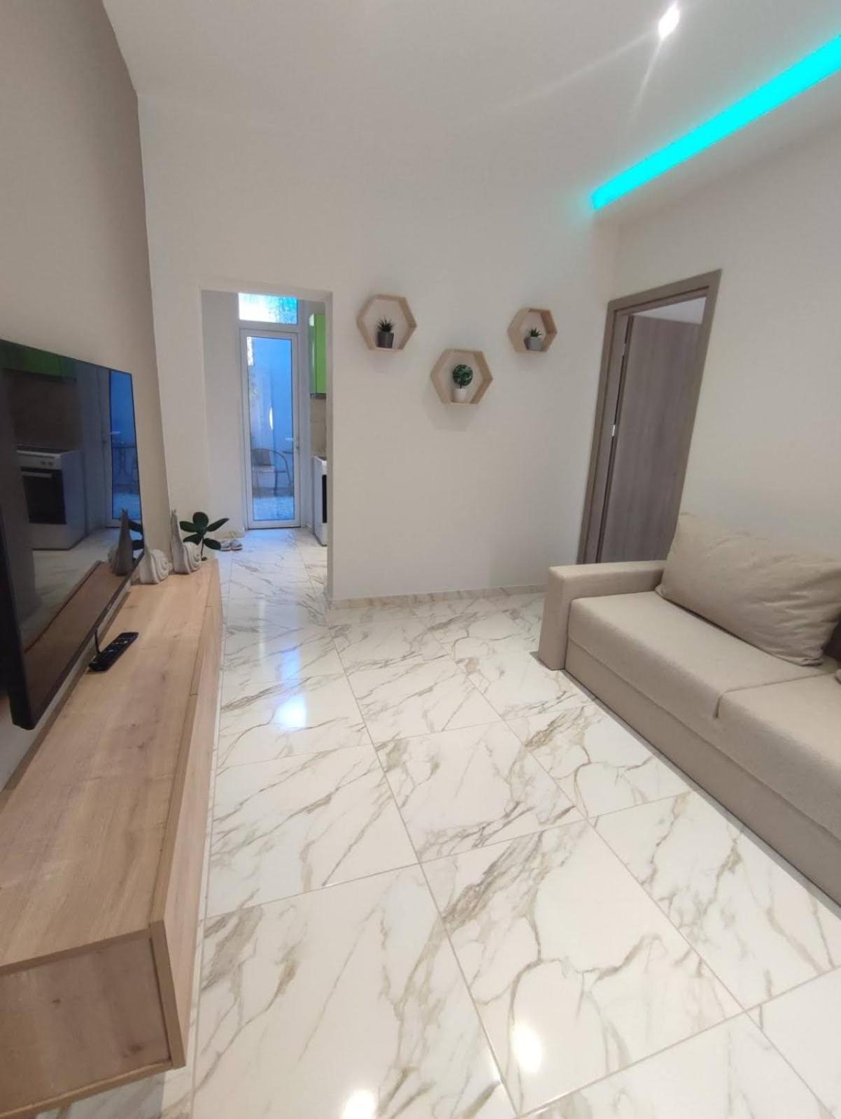 Konstantina'S Apartment Александроуполис Экстерьер фото
